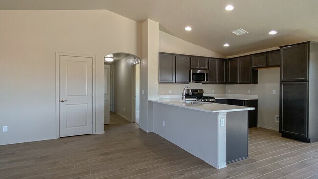 Kitchen - 1689 S Mystery Canyon Dr