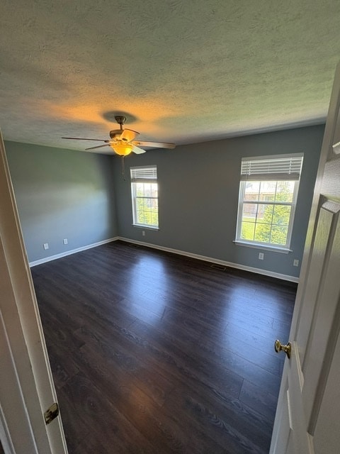 Building Photo - 1031 Middle View Dr