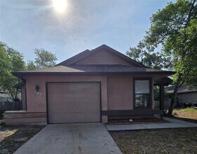 Building Photo - 787 Arthurs Ct