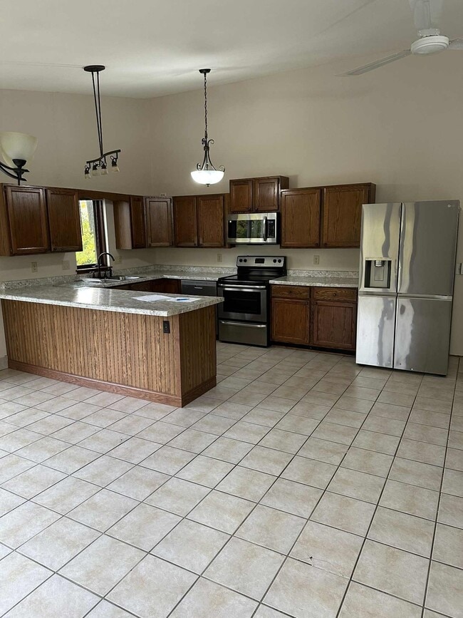 Building Photo - 5314 N Cook St