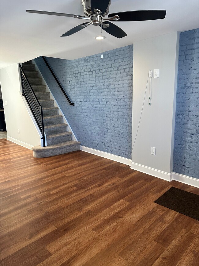 Foto del edificio - 2816 E Clearfield St