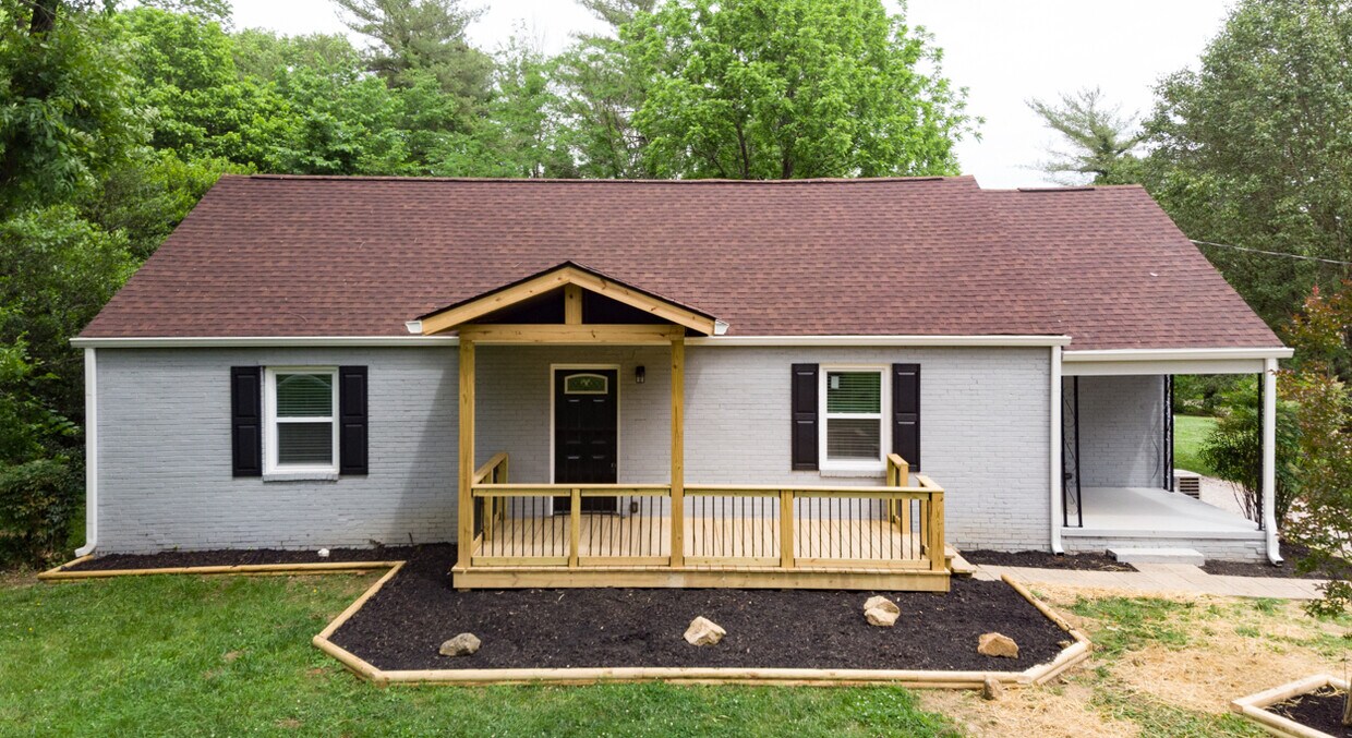 Foto principal - 5211 Holston Dr