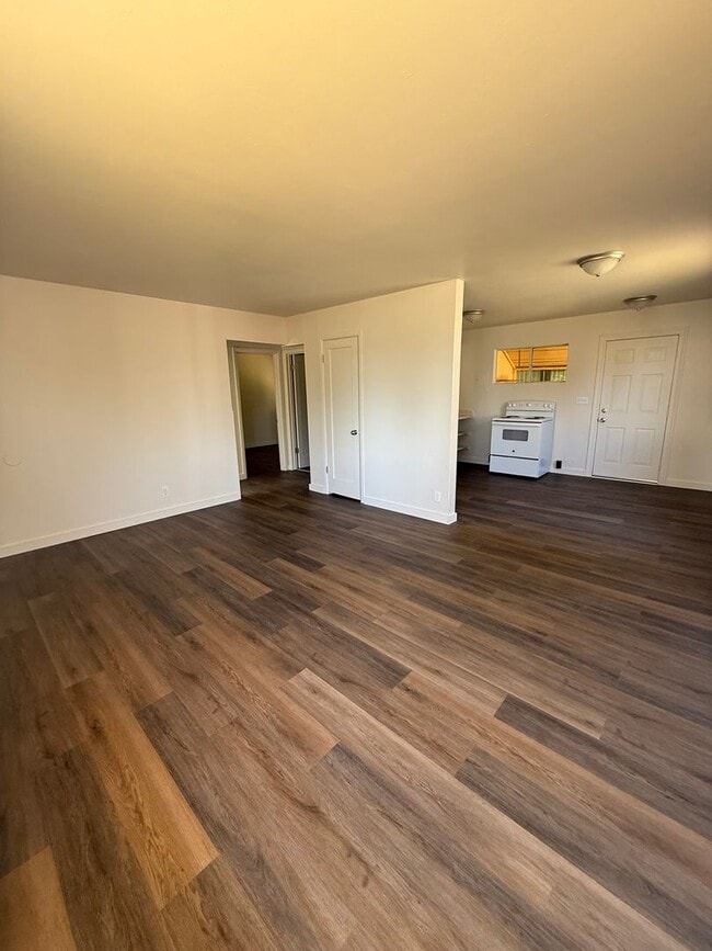 Foto del edificio - 966 W 17th St