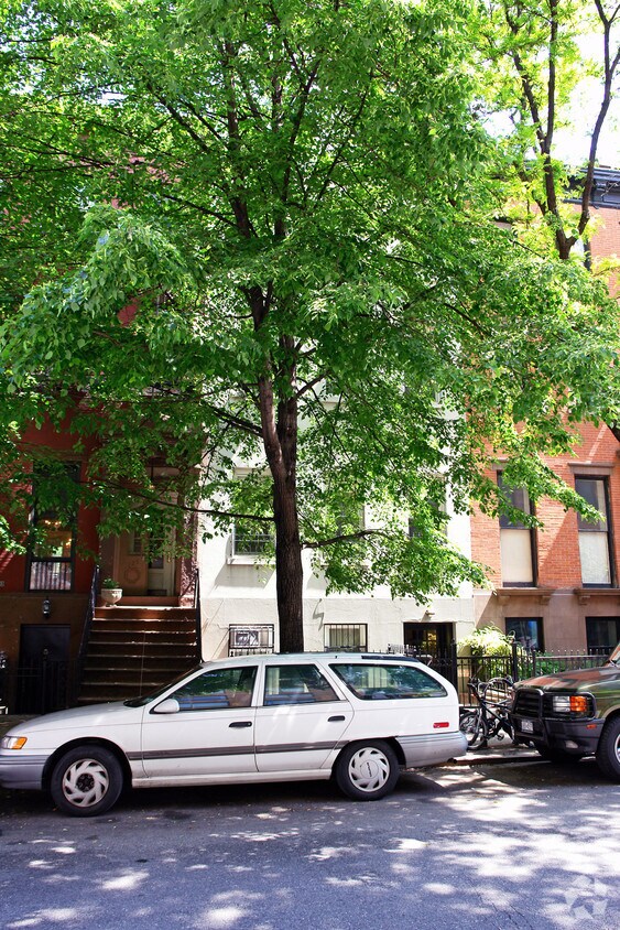 Foto del edificio - 127 W 15th St