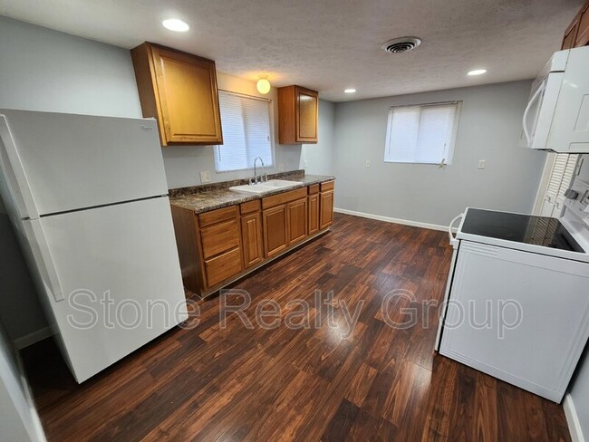 Foto del edificio - 2724 Maple Ave