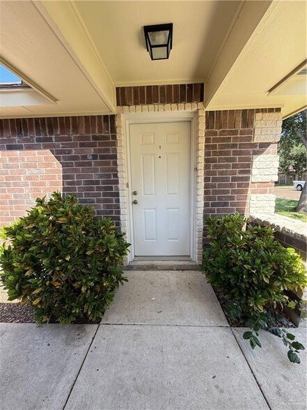 Foto del edificio - 3816 W Sarah Evans St
