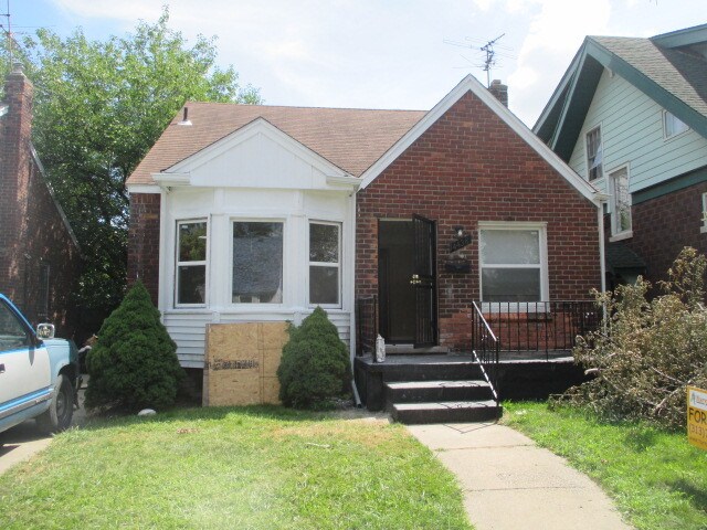 Building Photo - 14438 Rosemary St