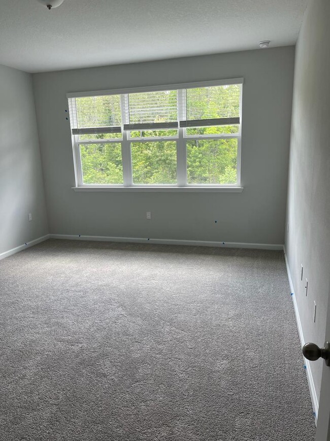 Building Photo - 261 Charlie Way