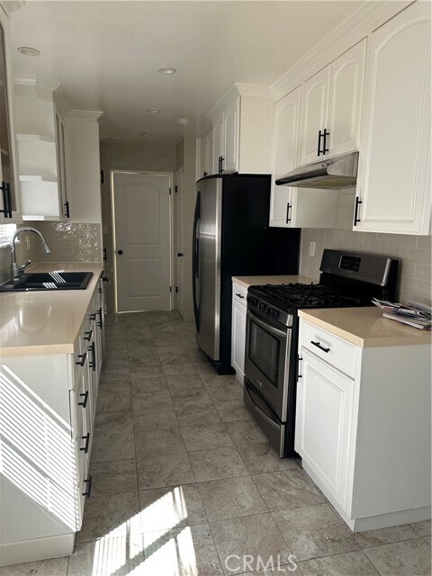 Foto del edificio - 38515 Landon Ave