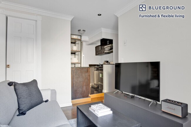 Foto del edificio - 229 1st Ave