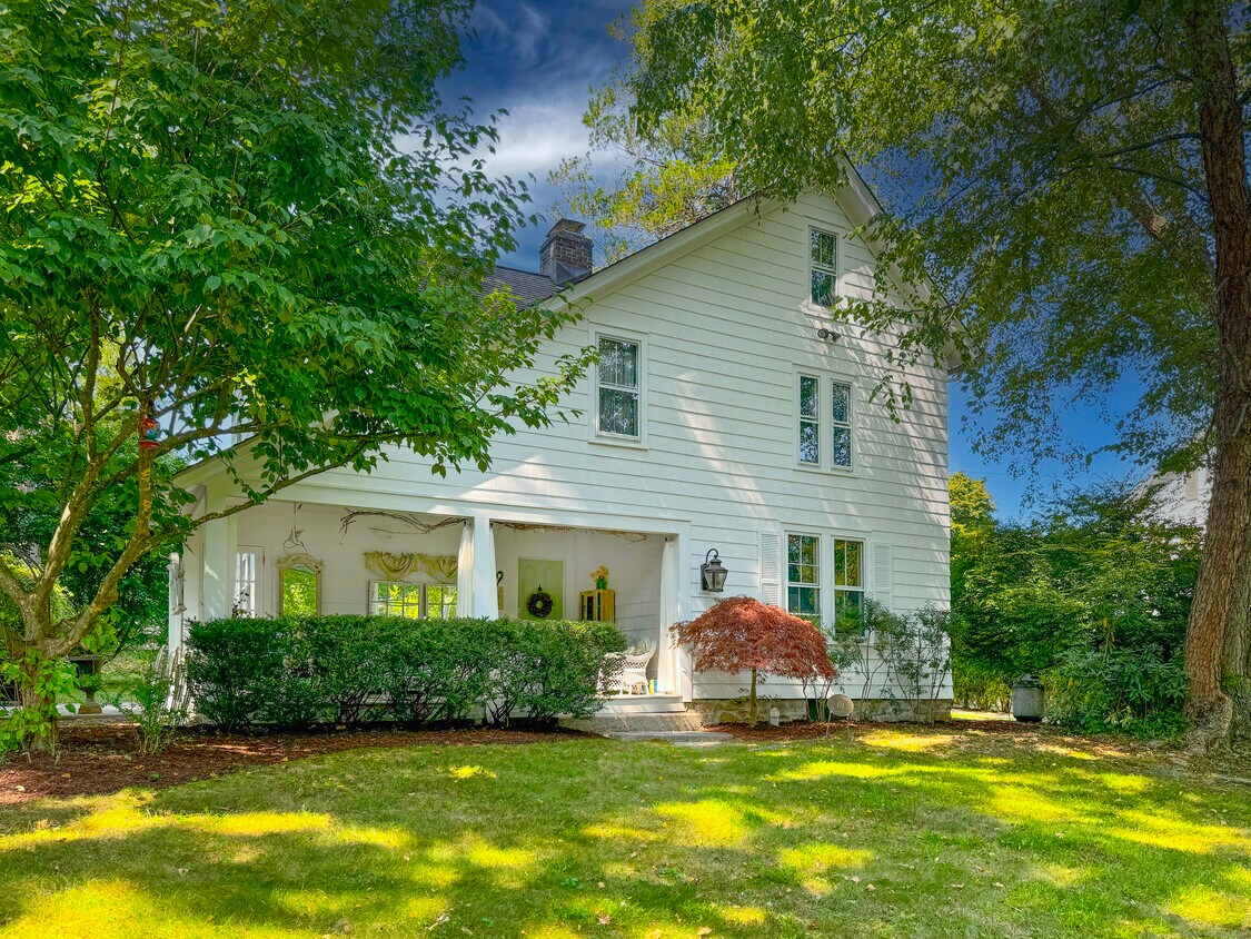 Foto principal - 414 Riverside Ave