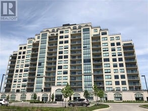 Building Photo - 260 Villagewalk Blvd