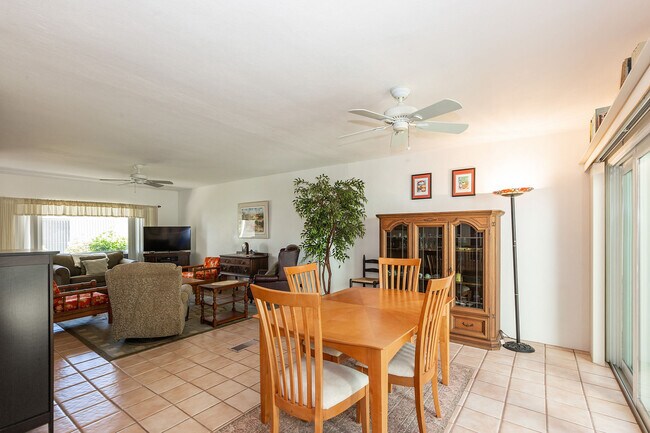 Building Photo - 1338 Crayton Rd