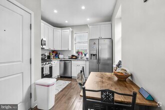 Building Photo - 237 S 45th St