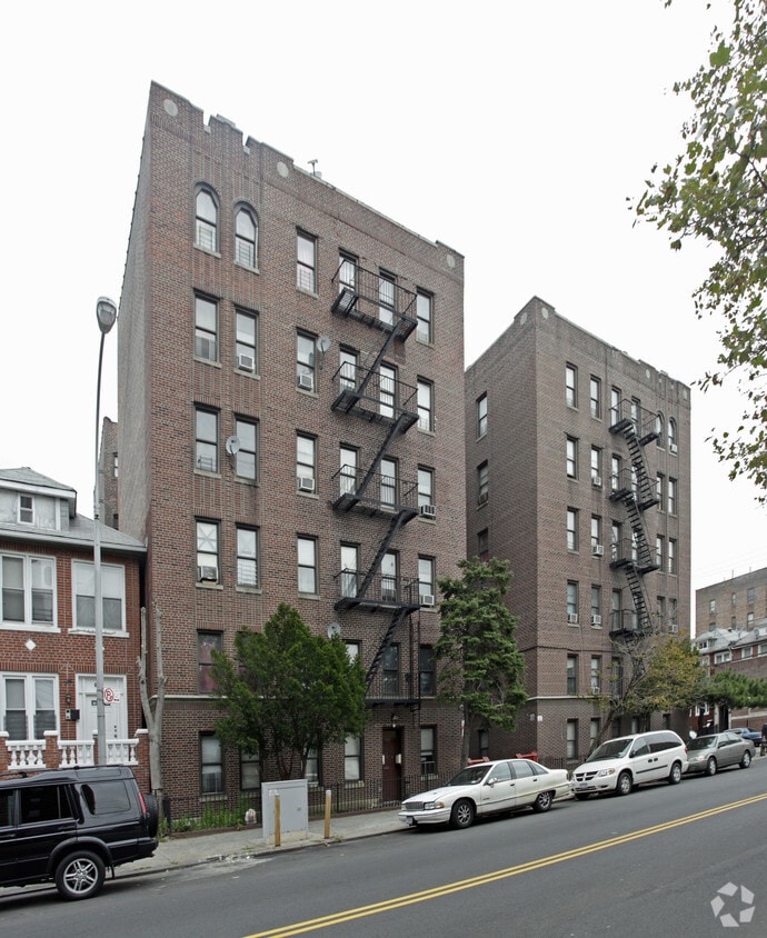 Primary Photo - 733-739 Arnow Ave