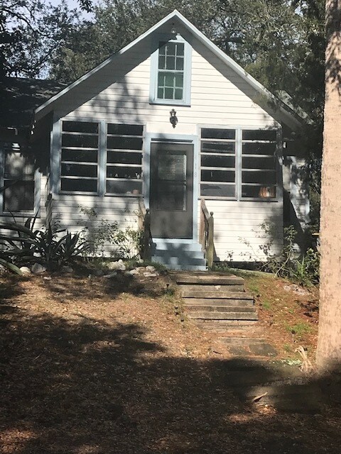 Primary Photo - 418 E Cooper Ave