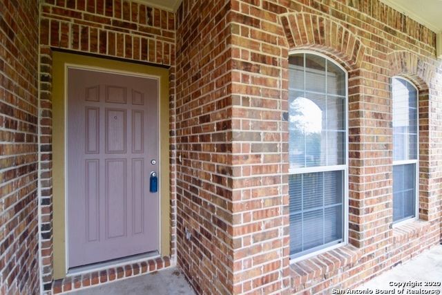 Foto del edificio - 9615 Rainbow Creek