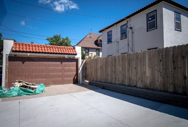 Off street parking - 2942 Ewing Ave S
