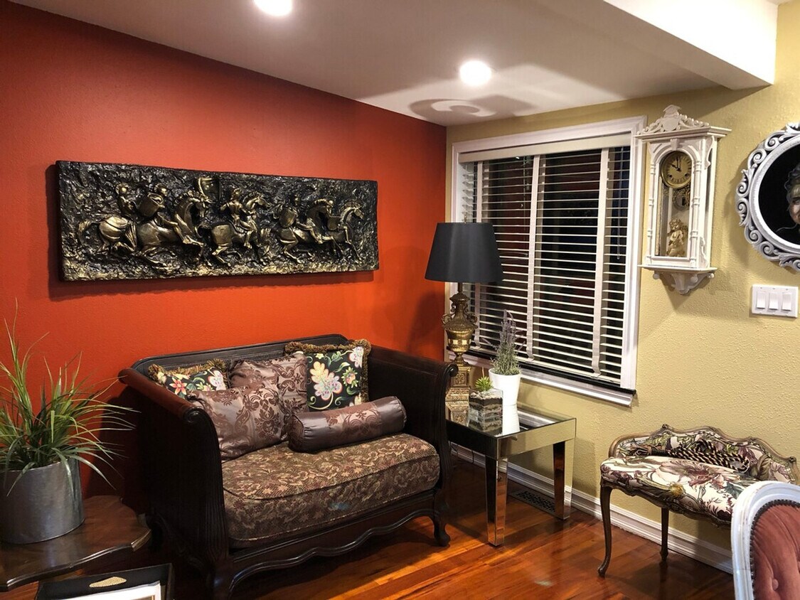 Foto principal - 4146 Beach Dr SW