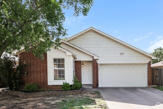Building Photo - 6205 Vista Wood Dr