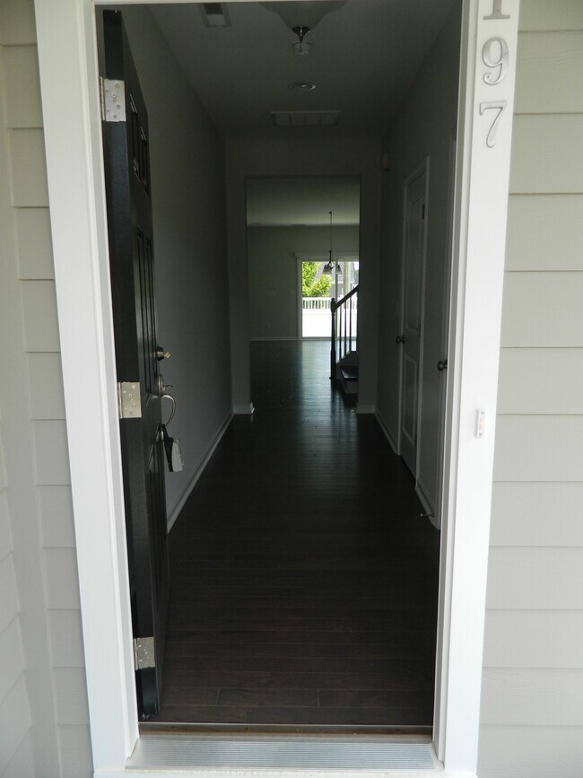 Foto del edificio - 1197 Little Gem Ln