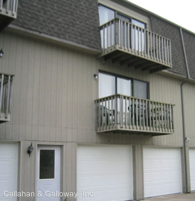 Building Photo - 1909 Waverly Ct
