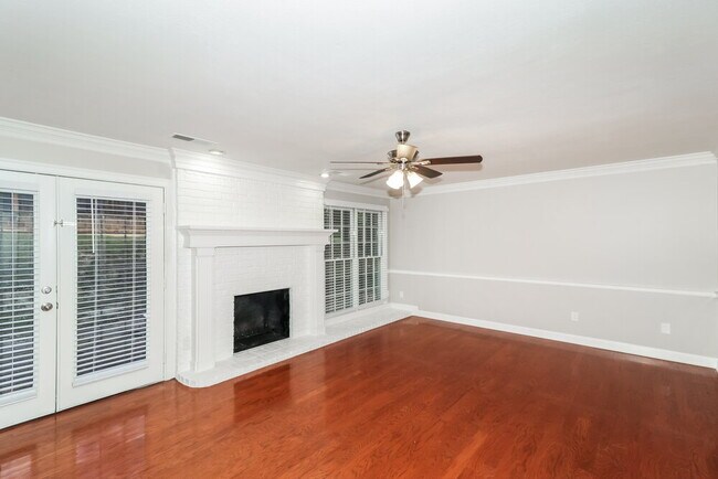 Foto del edificio - 225 Richards Way Dr