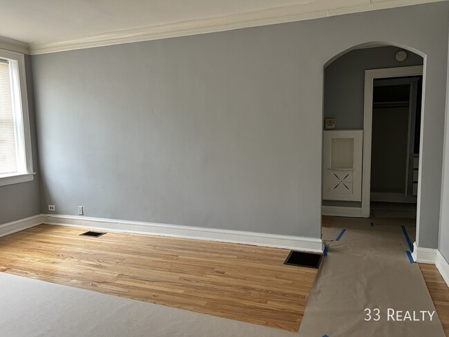 Building Photo - Ready for move in - 2 Bed - NO DEPOSIT - P...
