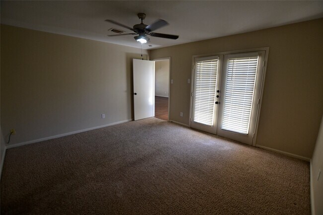 Foto del edificio - 18735 Shannon Glen Ln