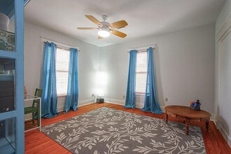 Building Photo - 108 W 10th 1/2 St