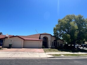 Building Photo - 901 Paintbrush Dr