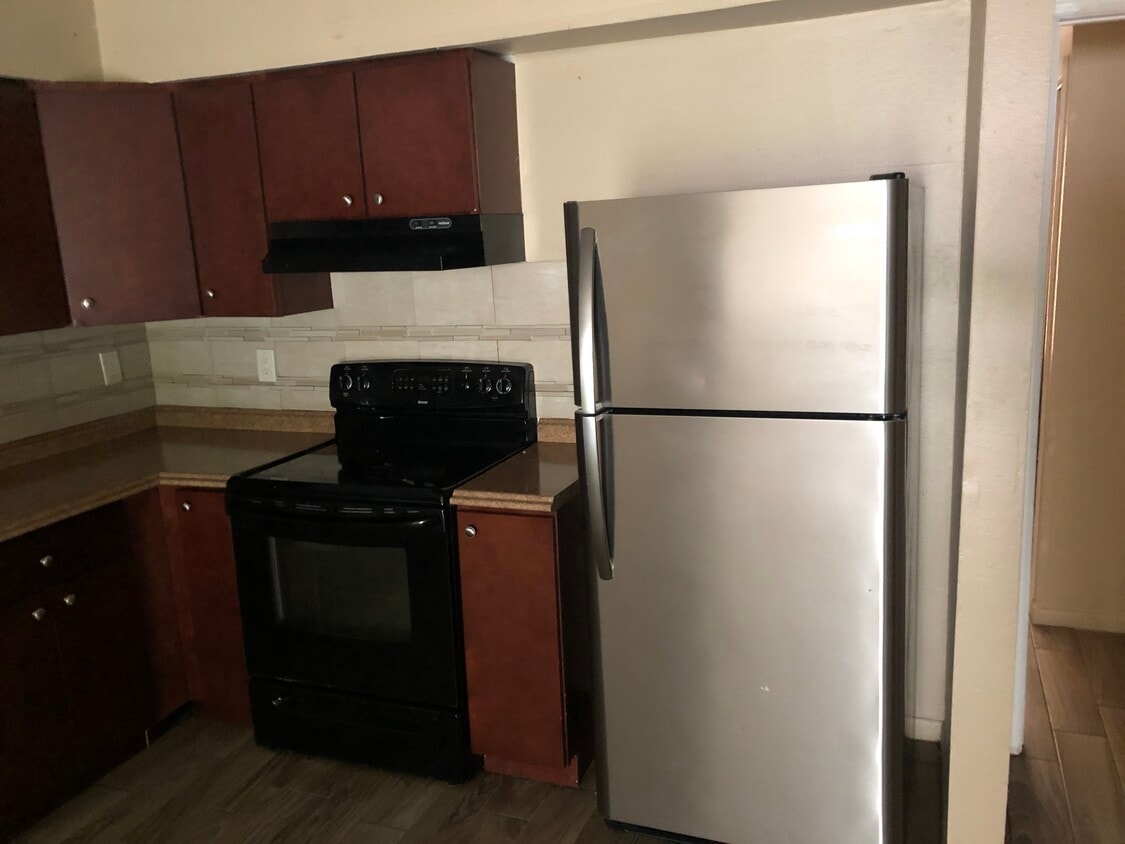 8117 N Mulberry St, Tampa, FL 33604 Townhome Rentals in Tampa FL