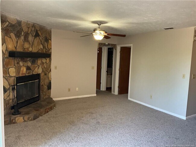 Foto del edificio - 1014 Brookhollow Dr
