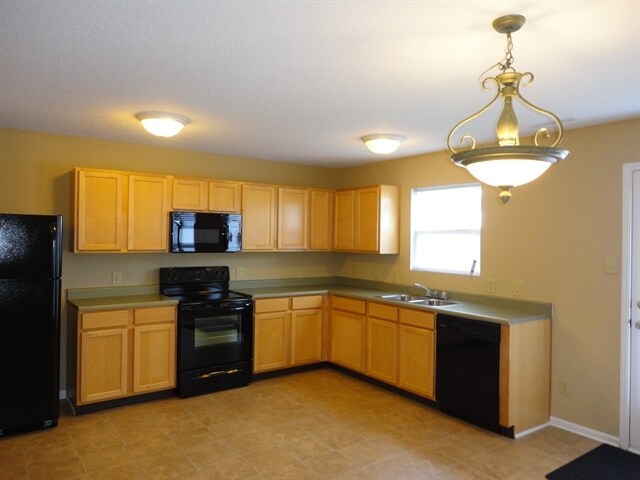 Building Photo - 8624 Centenary Dr