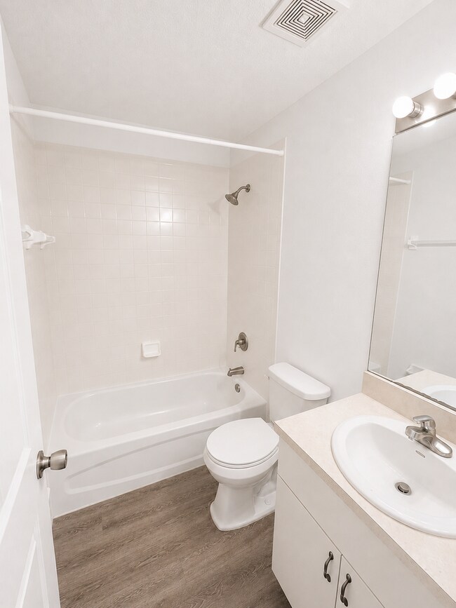 Foto del edificio - 38627 Rose Ln