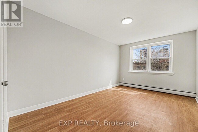 Photo du bâtiment - 1455 Morisset Ave