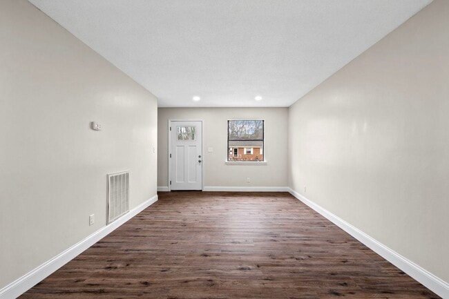 Foto del edificio - 3334 Gundy Dr