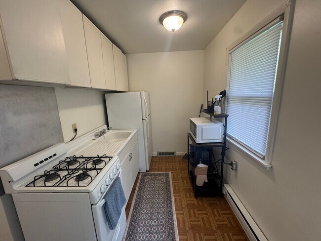 Foto del edificio - 13th Ave Moline Apartments