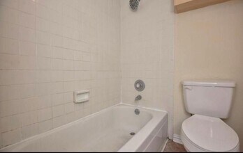 Building Photo - 2750 Holly Hall St