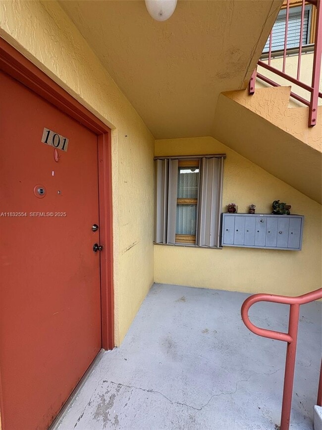 Foto del edificio - 231 E 7th St