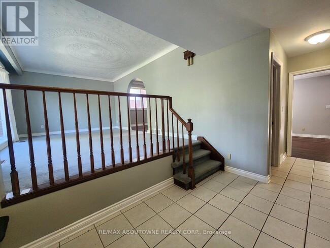 Building Photo - 64 Adel Dr