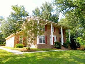 Building Photo - 139 Springlakes Dr