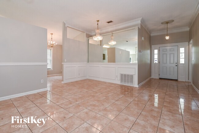 Foto del edificio - 4576 Antler Hill Dr E
