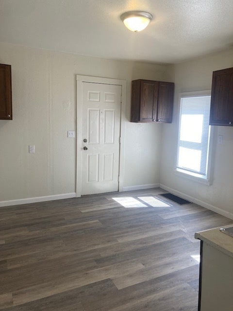 Building Photo - 627 Fairholm Ave