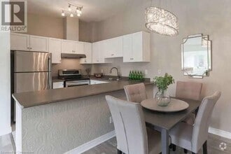 Building Photo - 4140 Foxwood Dr