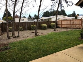 Building Photo - 713 SW Kinsington Ct