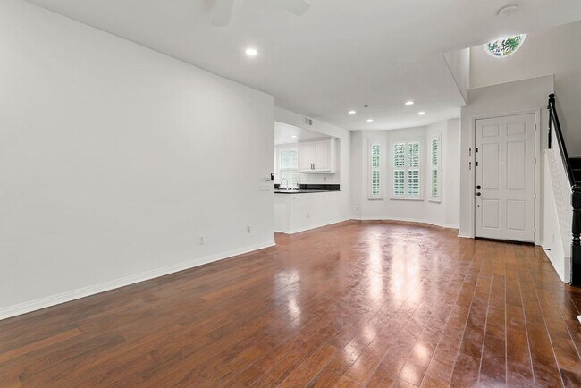 Foto del edificio - UPDATED Light and Bright Ladera Ranch Town...
