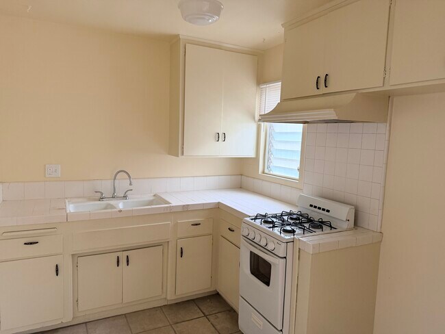 Cocina - 2608 Vanderbilt Ln