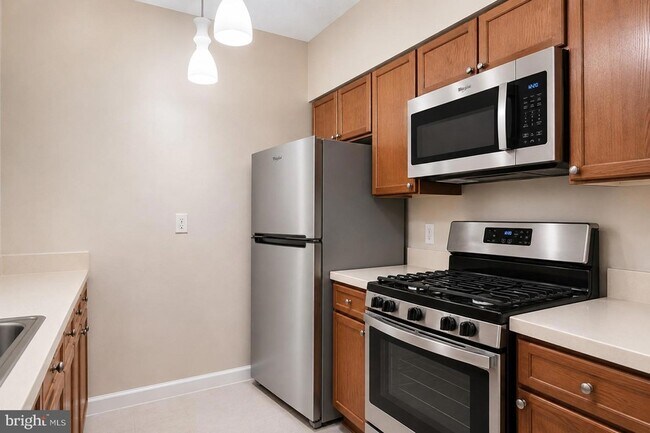 Foto del edificio - 2204 Westcourt Ln