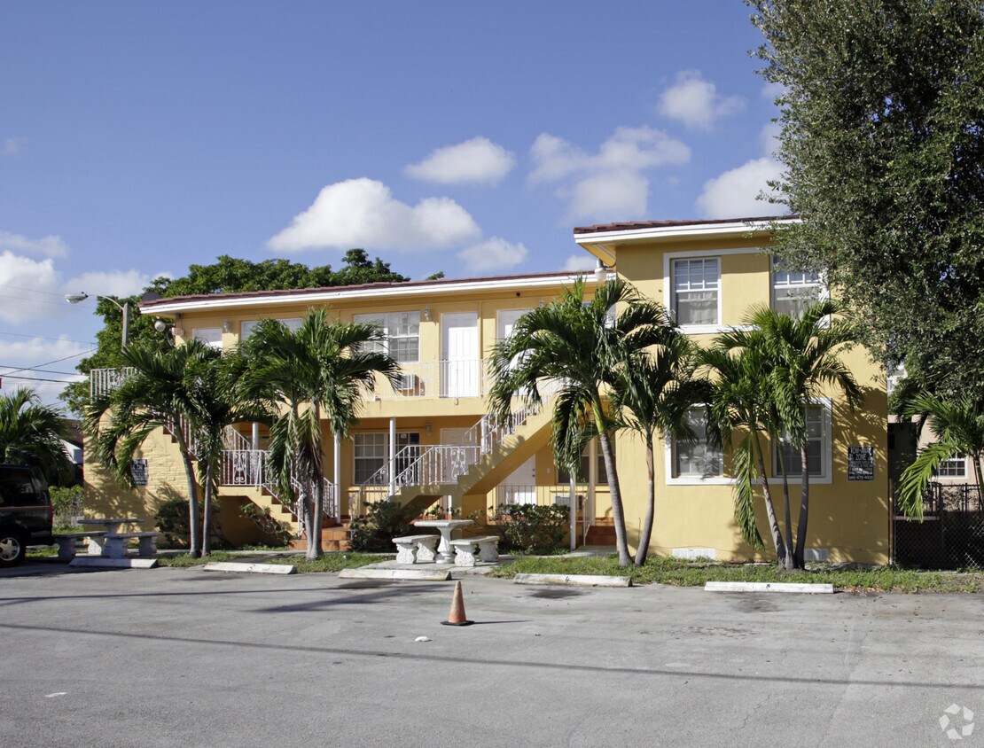 Foto principal - 1101 SW 6th St